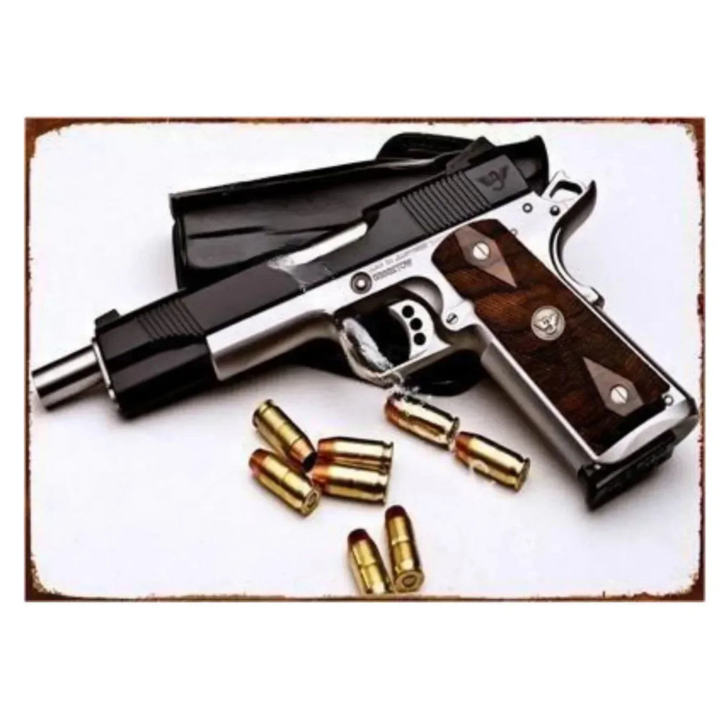 2D Metal Decor Exquisitely Designed Pisto Embodying Military Sophistication, T